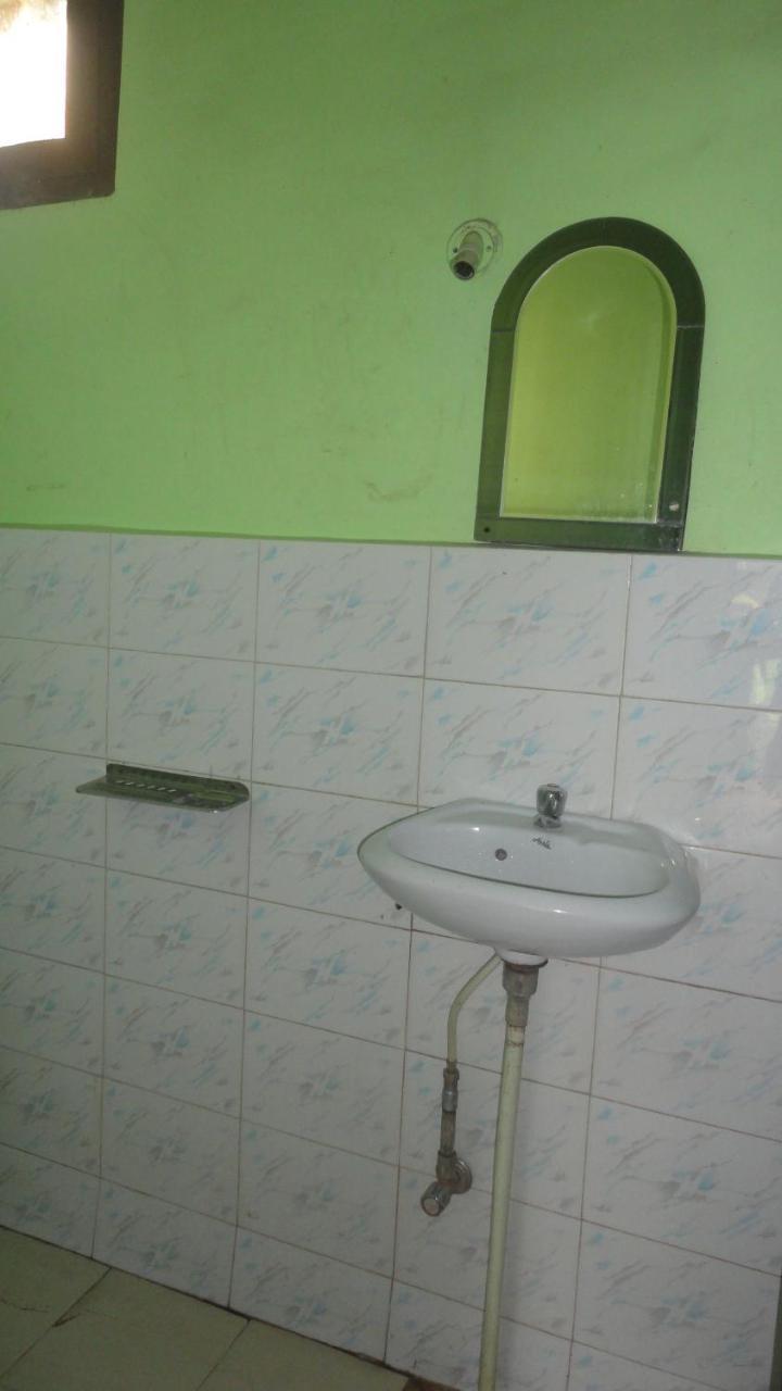 Hotel Deepraj, Kausani Bagian luar foto